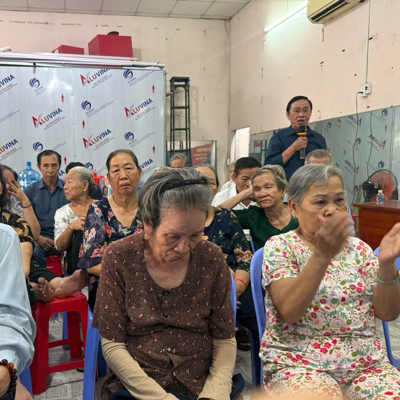 Cử tri ý kiến